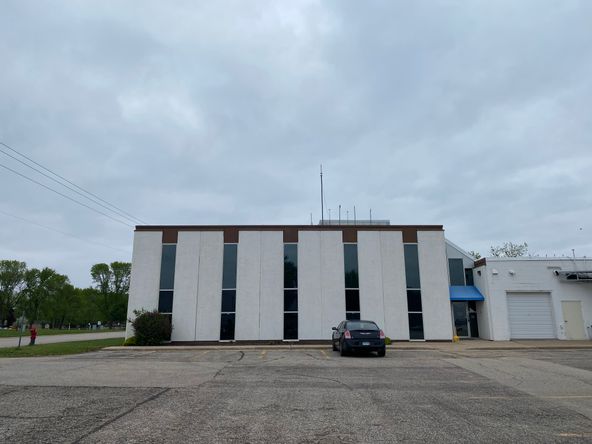 Waseca Office/Industrial - 299 Johnson Ave. - Lease: 299 Johnson Ave SW, Waseca, MN 56093